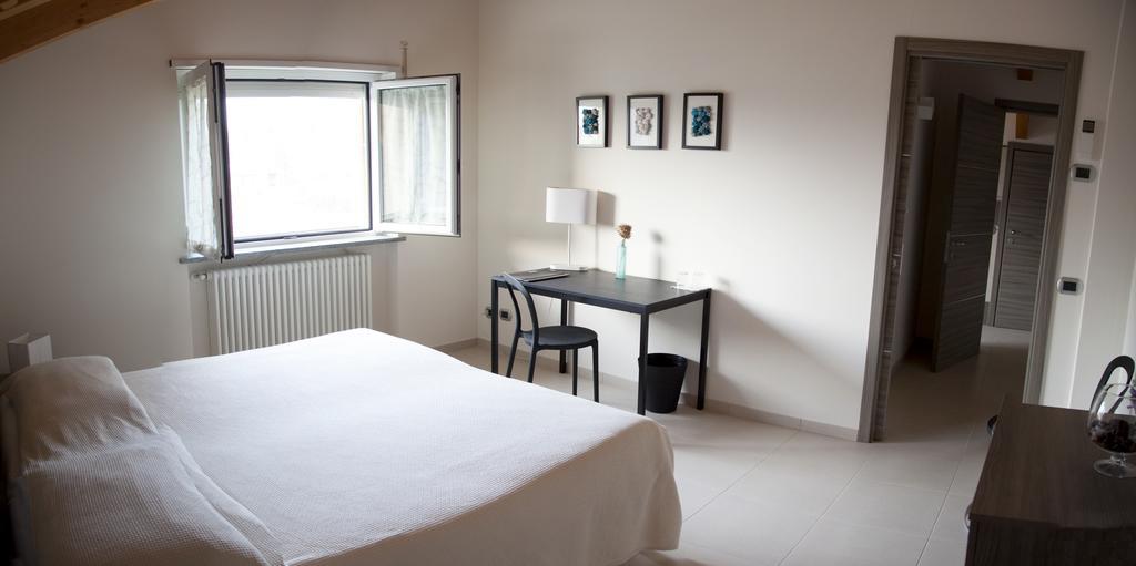 B&B Alba In Langhe Verduno Rom bilde