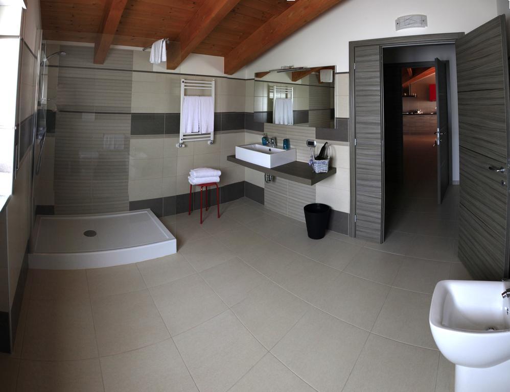 B&B Alba In Langhe Verduno Rom bilde